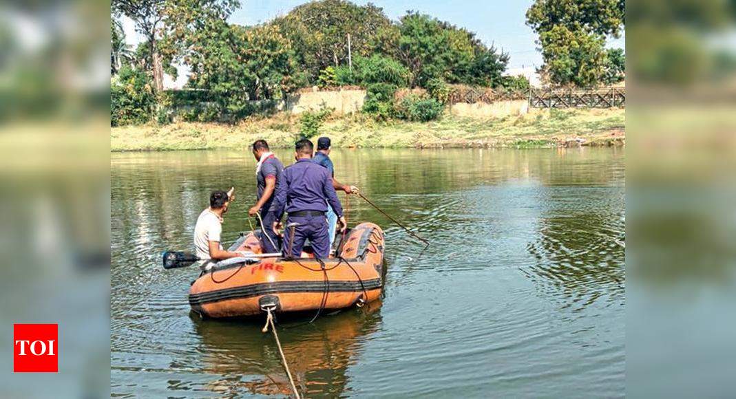 Man jumps in pond for bath, goes missing | Vadodara News - Times of India