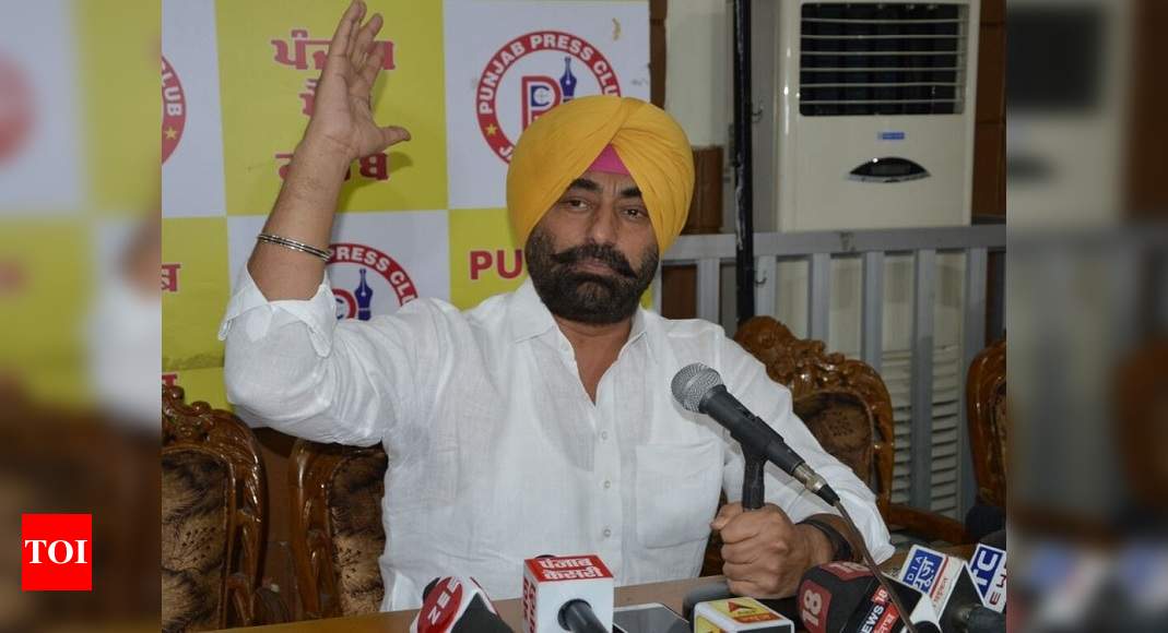 Hold referendum on farm laws in Punjab and Haryana: MLA Sukhpal Singh Khaira | Chandigarh News - Times of India