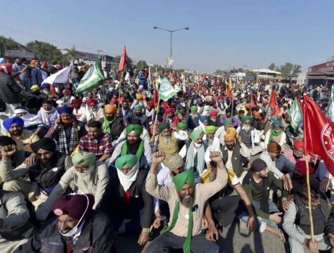 Farmers protest in Delhi live updates: Haryana cops use teargas, water cannons to block Punjab farmers from going to Delhi