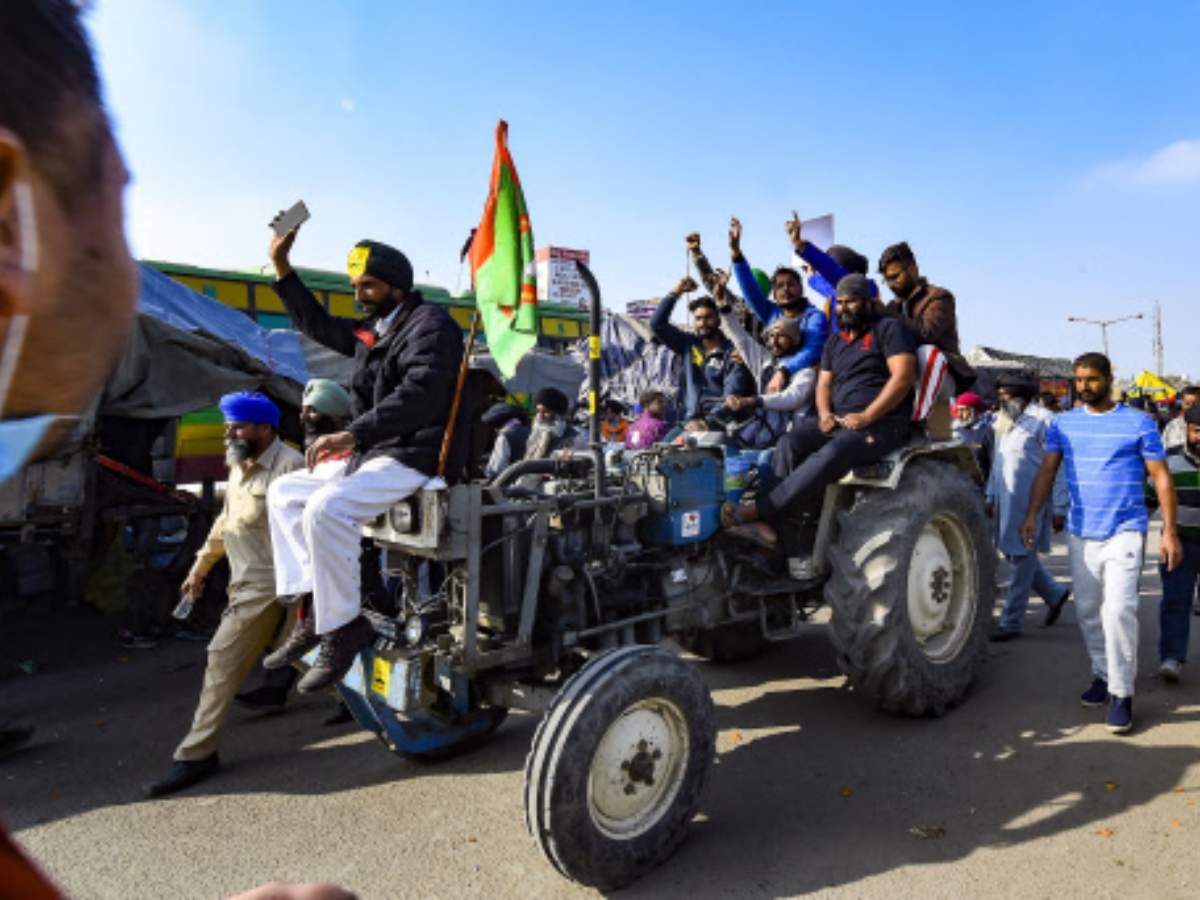 Farmers protest live updates: Heavy police deployment on Delhi-Jaipur Expressway : Heavy police deployment on Delhi-Jaipur Expressway - The Times of India