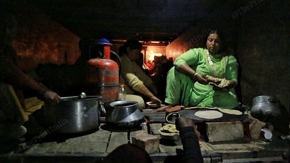 Farmers chop vegetables for dinner, women make rotis -- scenes after chaos at Delhi border