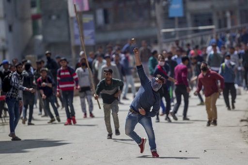 In south Kashmir, stone pelters kill civilian truck driver