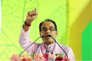 Shivraj Chouhan warns Umreth’s collector saying ‘what will happen to you when our days are back?’