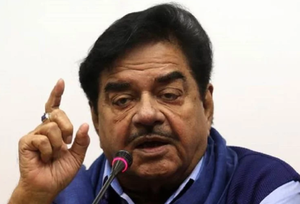 Shatrughan Sinha says Congress is a national party in ‘true sense’, Lalu Prasad asked him to join it 