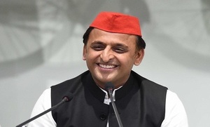Akhilesh Yadav says ‘Narendra Modi should be banned for 72 years for shameful speeches in West Bengal’