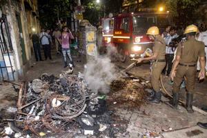 Clash of cultures between TMC and BJP turn violent during Amit Shah’s Kolkata roadshow, Bengal icon Vidyasagar’s bust destroyed