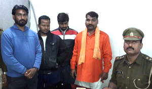 In Lucknow, 4 saffron-clad men assault Kashmiri dry-fruit seller, arrested