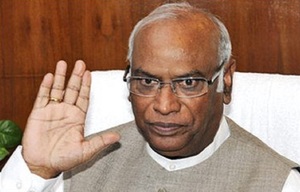 Mallikarjun Kharge demands JPC probe in Rafale deal, says ‘how can entire para be typo?’