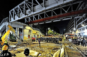 Mumbai foot overbridge collapses; 6 dead, 31 injured