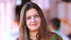 Priyanka Chaturvedi quits Congress, joins Shiv Sena
