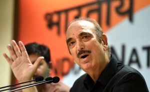 Ghulam Nabi Azad claims BJP is behind Karnataka crisis, says party appoints CMs in bars and restaurants